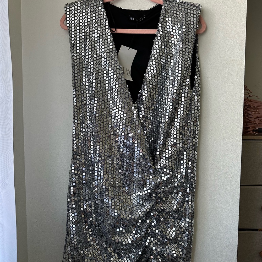 Zara sequins drsss brand new with tags